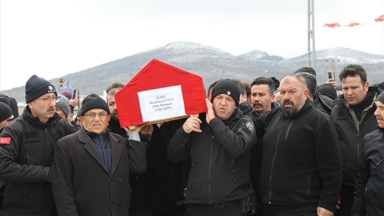 Şehit Polis Memuru İbrahim Güney, Son Yolculuğuna Uğurlandı