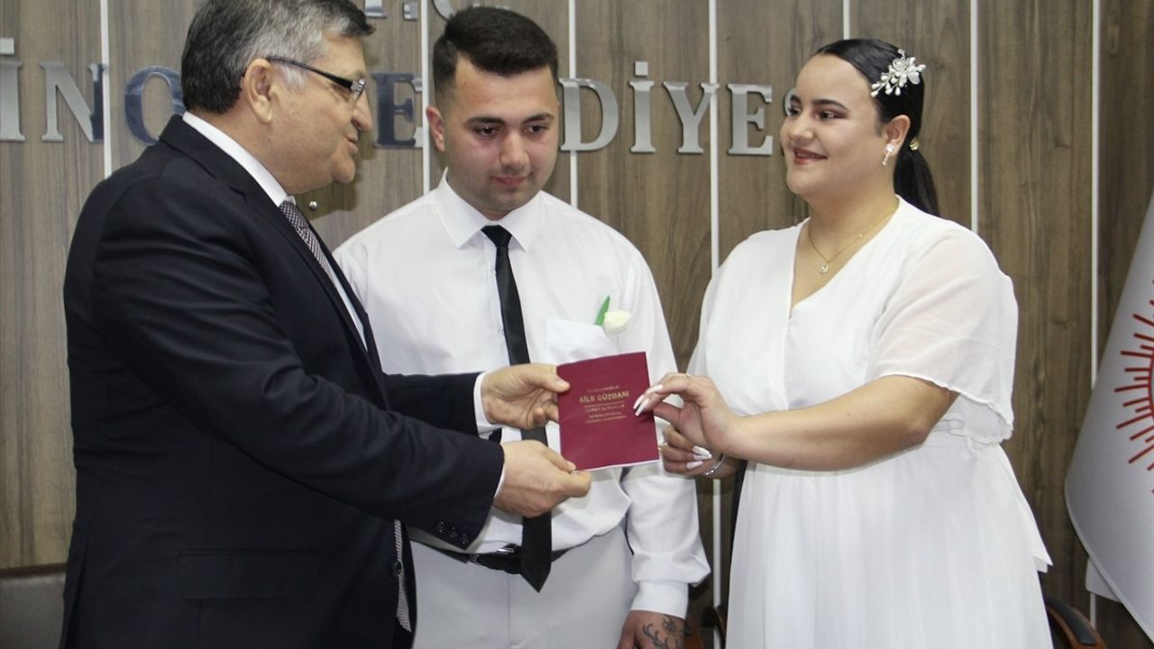 Sinop'ta Faizsiz Kredi ile Evlenecek Genç Çiftler Destekleniyor