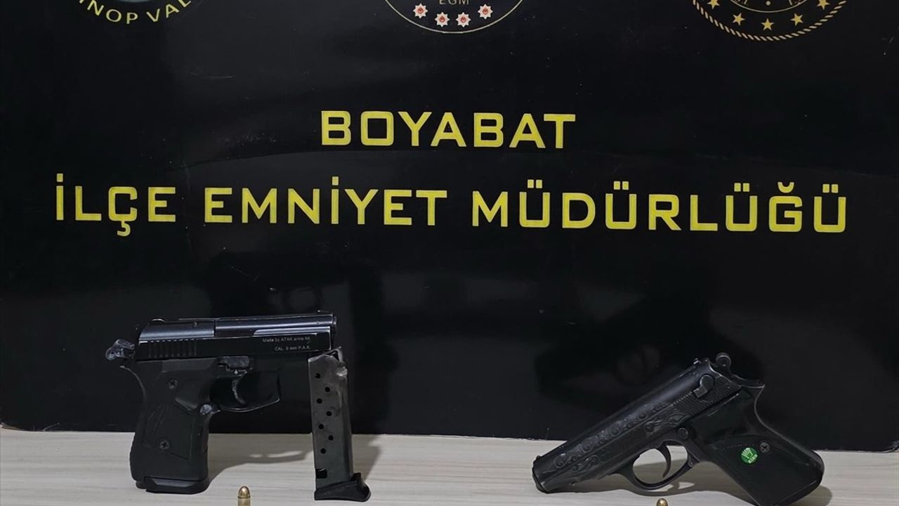 Sinop'ta Ruhsatsız Tabancalarla Yakalanan Üç Şüpheli Gözaltına Alındı