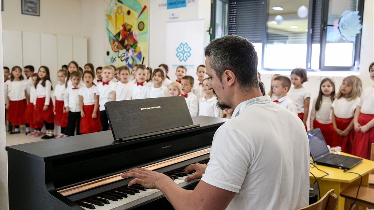 Sırbistan'da 23 Nisan Ulusal Egemenlik ve Çocuk Bayramı Coşkuyla Kutlandı