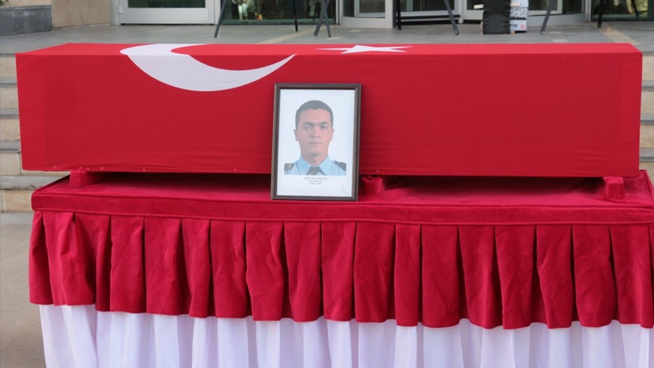 Şırnak'ta Şehit Polis Memuru Zeki Bacak İçin Tören Düzenlendi