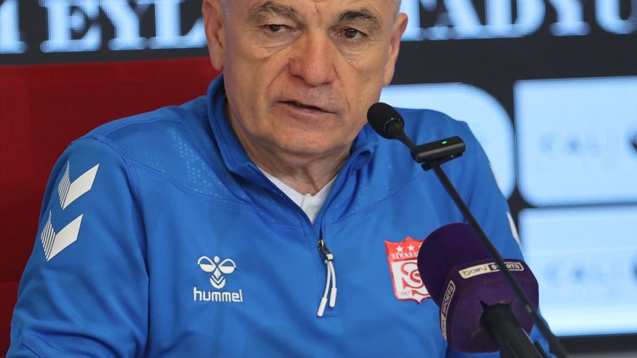 Sivasspor Teknik Direktörü Rıza Çalımbay: Kalan Maçları İyi Bitireceğiz