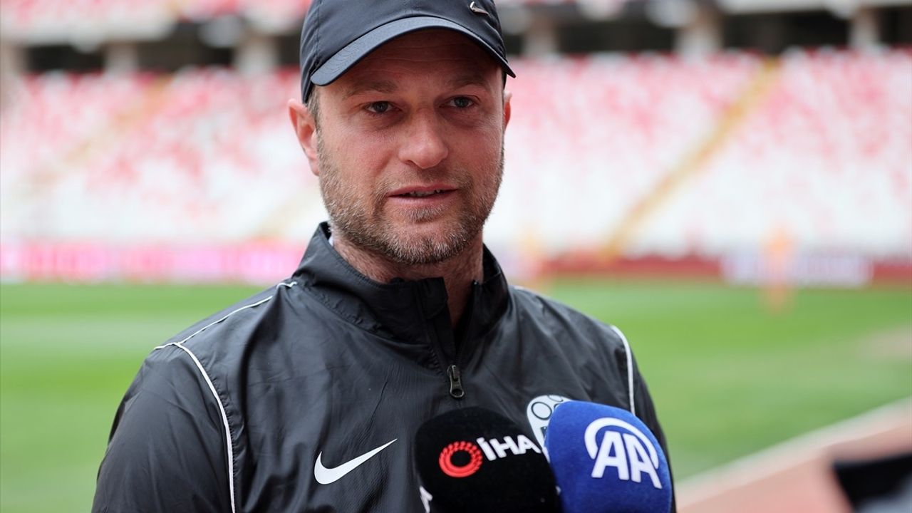 Slovenya Teknik Direktörü Sasa Kolman, Türkiye ile Maça Hazırlık Sürecini Değerlendirdi