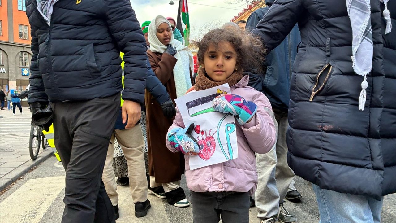 Stockholm'de Trump'ın Gazze Planına Karşı Protesto Gösterisi Düzenlendi