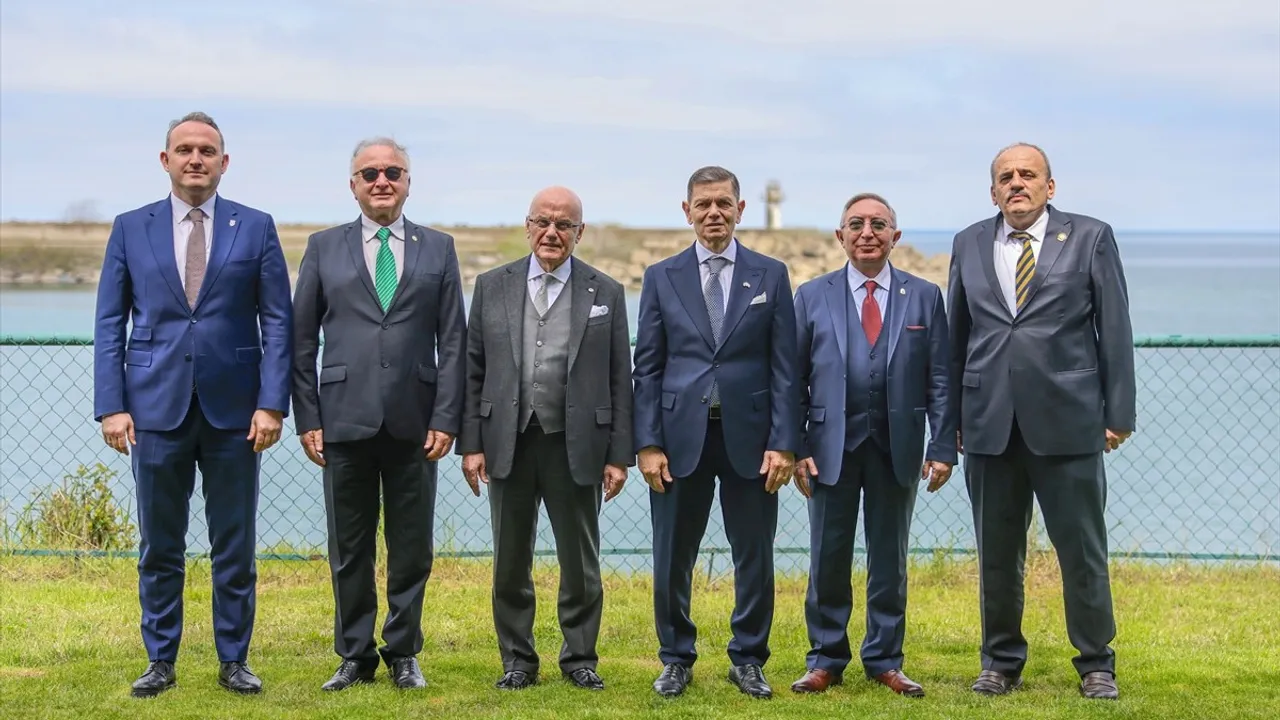 Süper Lig Şampiyon Kulüplerinin Divan Başkanları Trabzon'da Toplandı