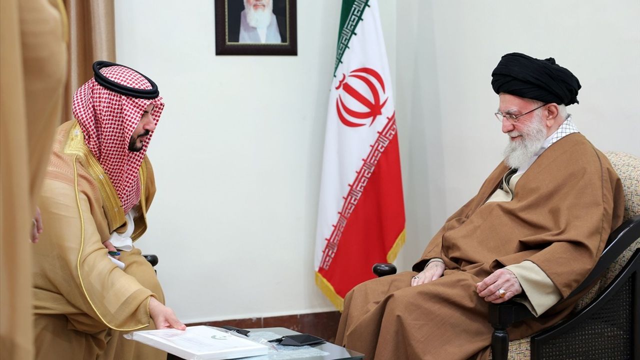 Suudi Arabistan Savunma Bakanı Halid Bin Selman, İran Lideri Hamaney ile Görüştü