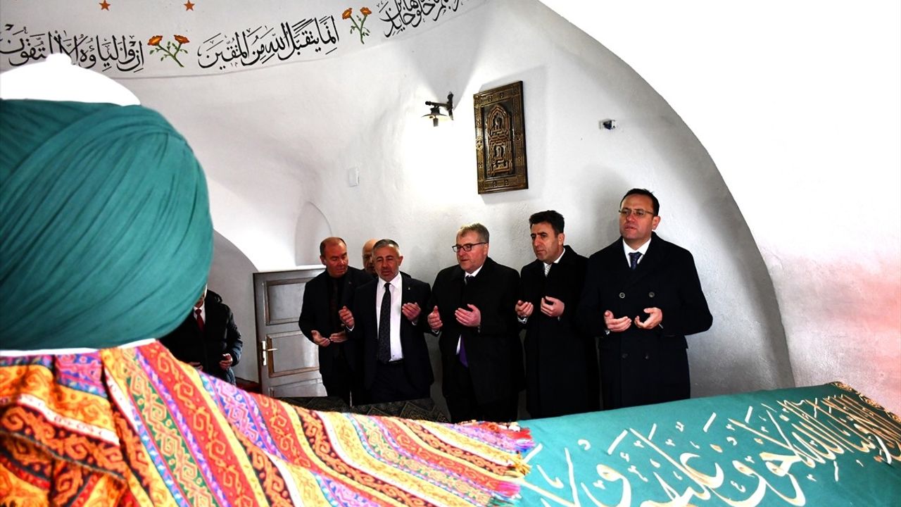 Tarım ve Orman Bakan Yardımcısı Gizligider, Bilecik'te Planlı Üretim Üzerine Konuştu