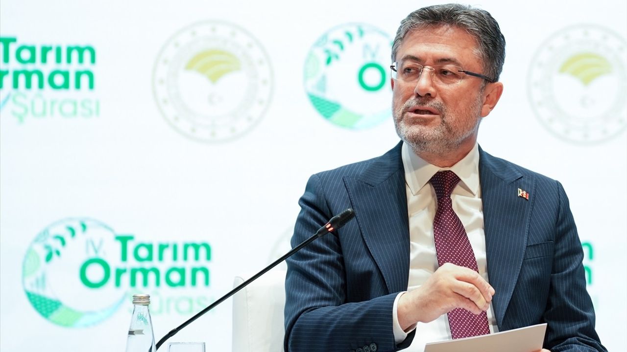Tarım ve Orman Bakanı Yumaklı: Türkiye, Gıda Üzerine Stratejik Stok Merkezi Olacak