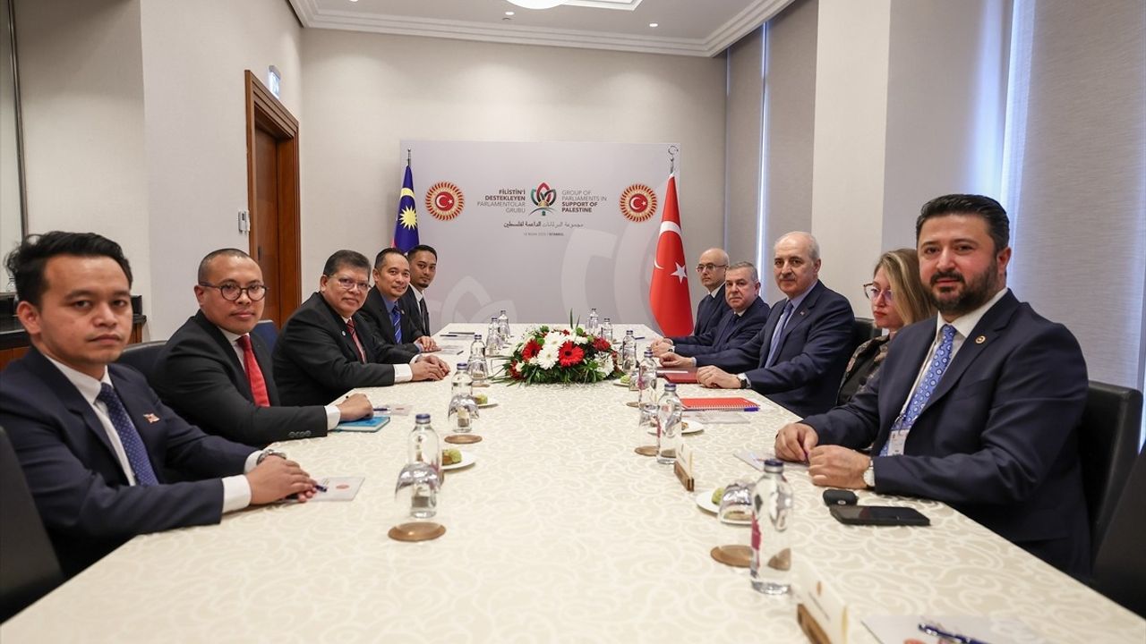 TBMM Başkanı Kurtulmuş, Malezya Temsilciler Meclisi Başkanı Abdul ile Görüştü
