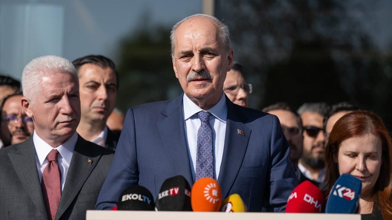 TBMM Başkanı Kurtulmuş, Sırrı Süreyya Önder'i Hastanede Ziyaret Etti