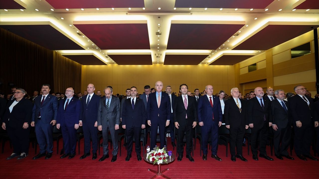 TBMM Başkanı Kurtulmuş'tan Yapay Zeka ve Teknoloji Vurgusu