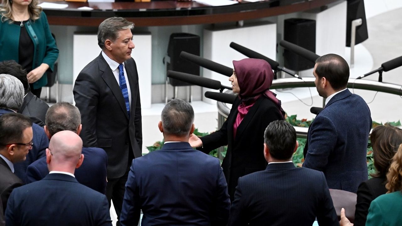 TBMM Genel Kurulu, Sırrı Süreyya Önder'in Rahatsızlığı Nedeniyle Çalışmalara Ara Verdi