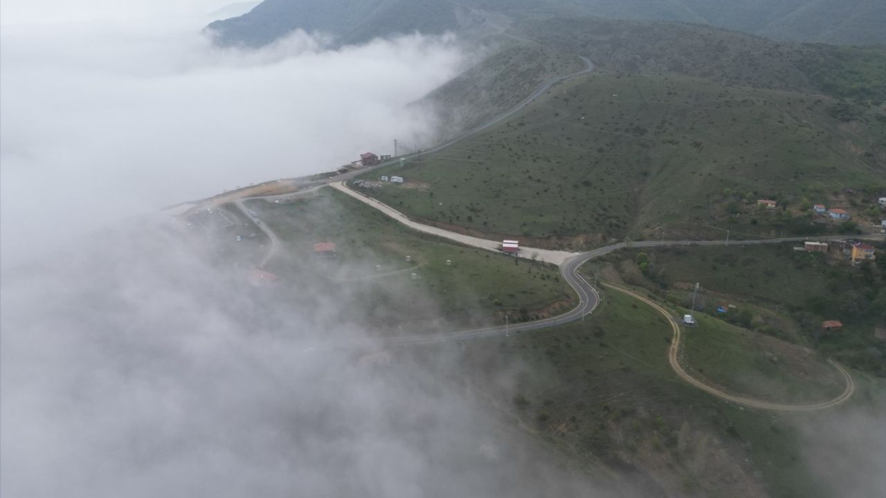 Tekirdağ'da Ganos Dağı Eteklerinde Etkileyici Sis Manzarası