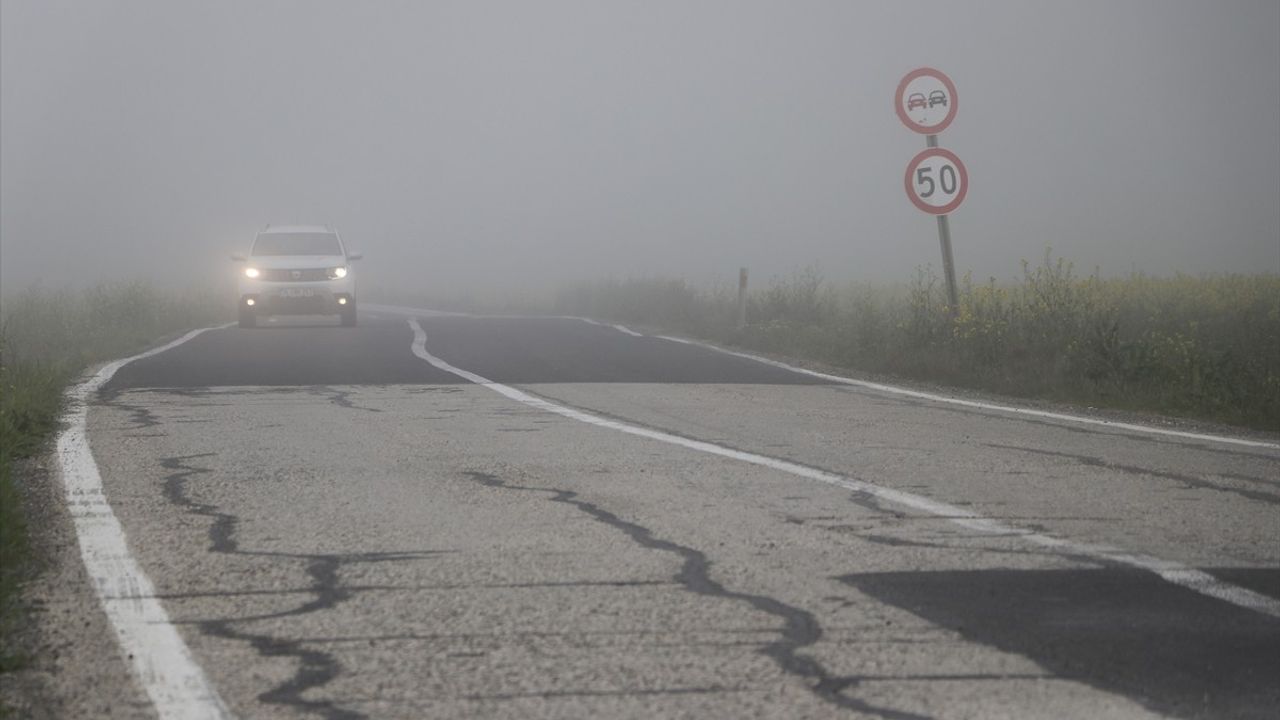 Tekirdağ'da Yoğun Sis Etkili: Görüş Mesafesi 40 Metreye Düştü