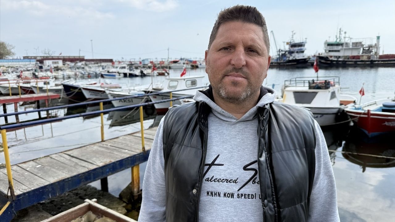 Tekirdağ'daki Balıkçılar, Müsilaj Nedeniyle Avlanmada Zorluk Yaşıyor