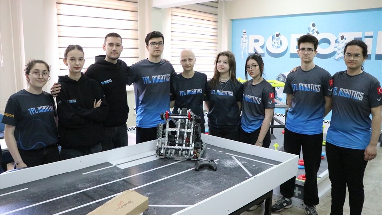 Tekirdağlı Lise Öğrencileri, Robotlarıyla ABD'de Türkiye'yi Temsil Edecek