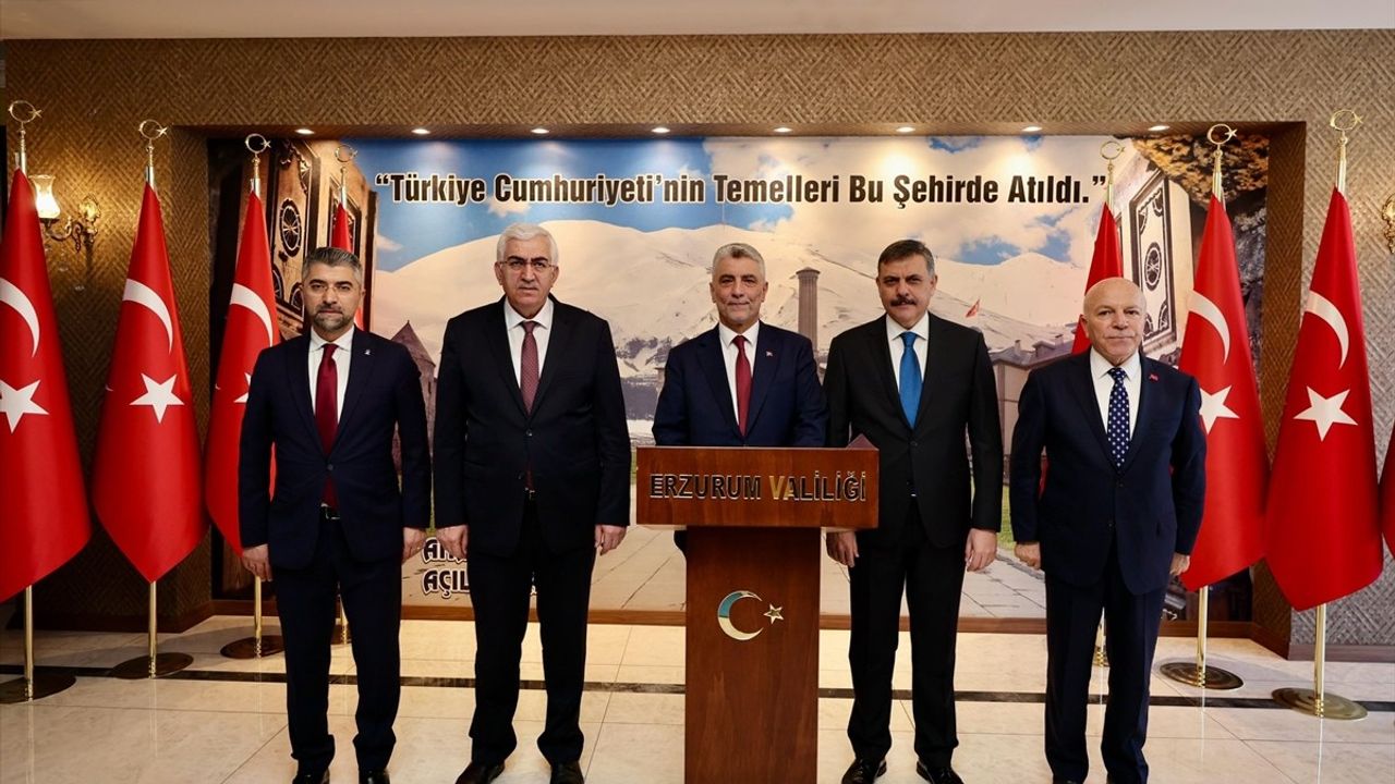 Ticaret Bakanı Ömer Bolat, Erzurum'da Ziyaretlerde Bulundu