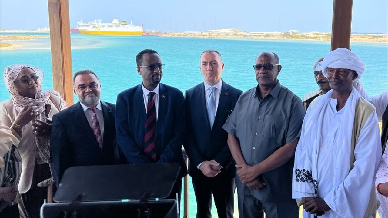 TİKA, Sevakin Adası'ndaki Restore Edilen Muhafaza Binasını Sudan Hükümetine Teslim Etti
