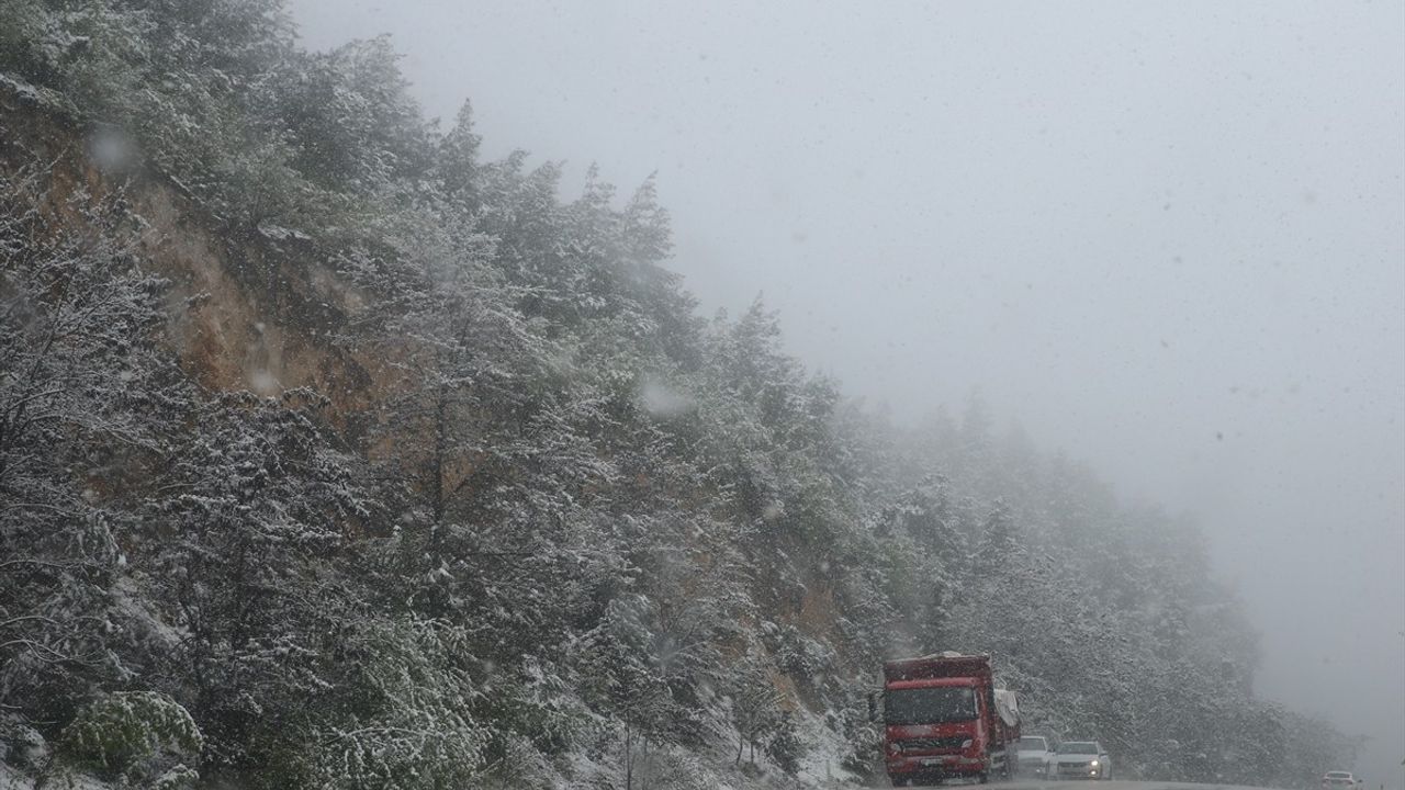 Tokat'ta Kar Yağışı Etkisini Gösterdi