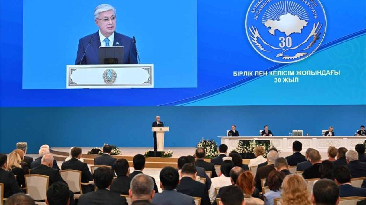 Tokayev, Kazakistan'nın İstikrar Politikalarına Devam Edeceğini Açıkladı