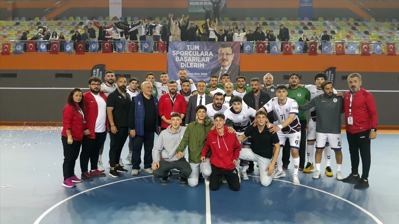 Trabzon Büyükşehir Belediyespor, Hentbol Süper Lig Play-Off'larda Köyceğiz Belediyespor'u Geçti