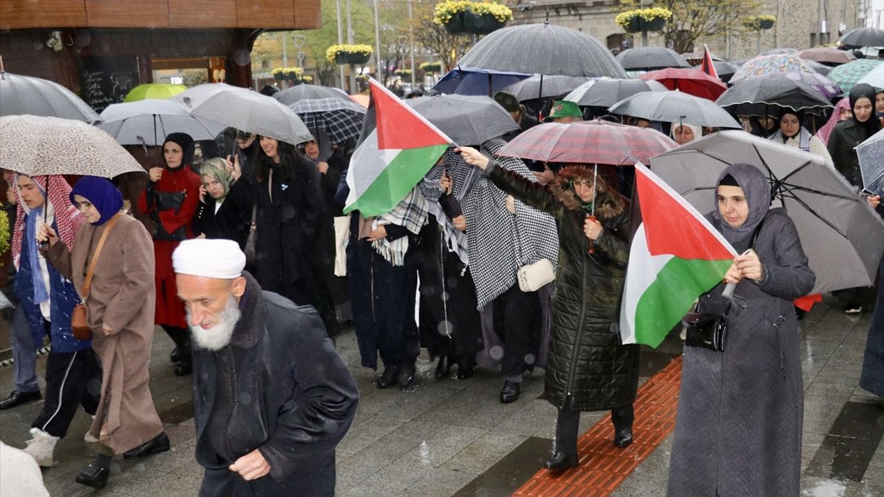 Trabzon'da Filistin'e Destek Yürüyüşü Gerçekleştirildi