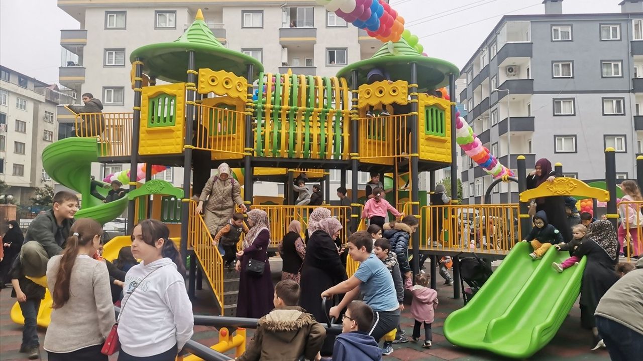 Trabzon'da Özgecan Aslan Çocuk Oyun Parkı Hizmete Açıldı