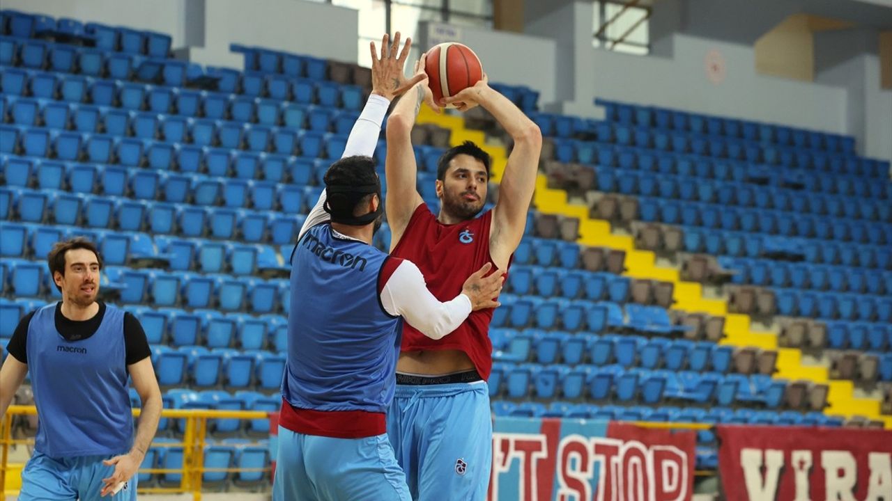 Trabzonspor Basketbol Takımı'nda Şampiyonluk Hesapları Devam Ediyor