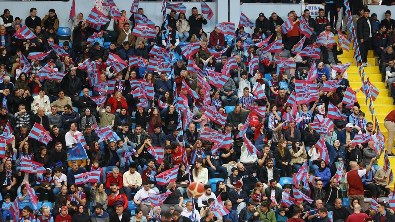 Trabzonspor, Fenerbahçe Koleji'ni Yenerek Süper Lig'e Yükselmeyi Garantiledi