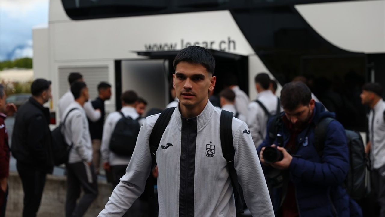 Trabzonspor, UEFA Gençlik Ligi Yarı Finali İçin İsviçre'ye Gitti