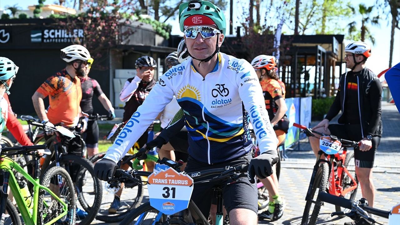 Trans Taurus Dağ Bisikleti Etap Yarışları Antalya'da Başladı