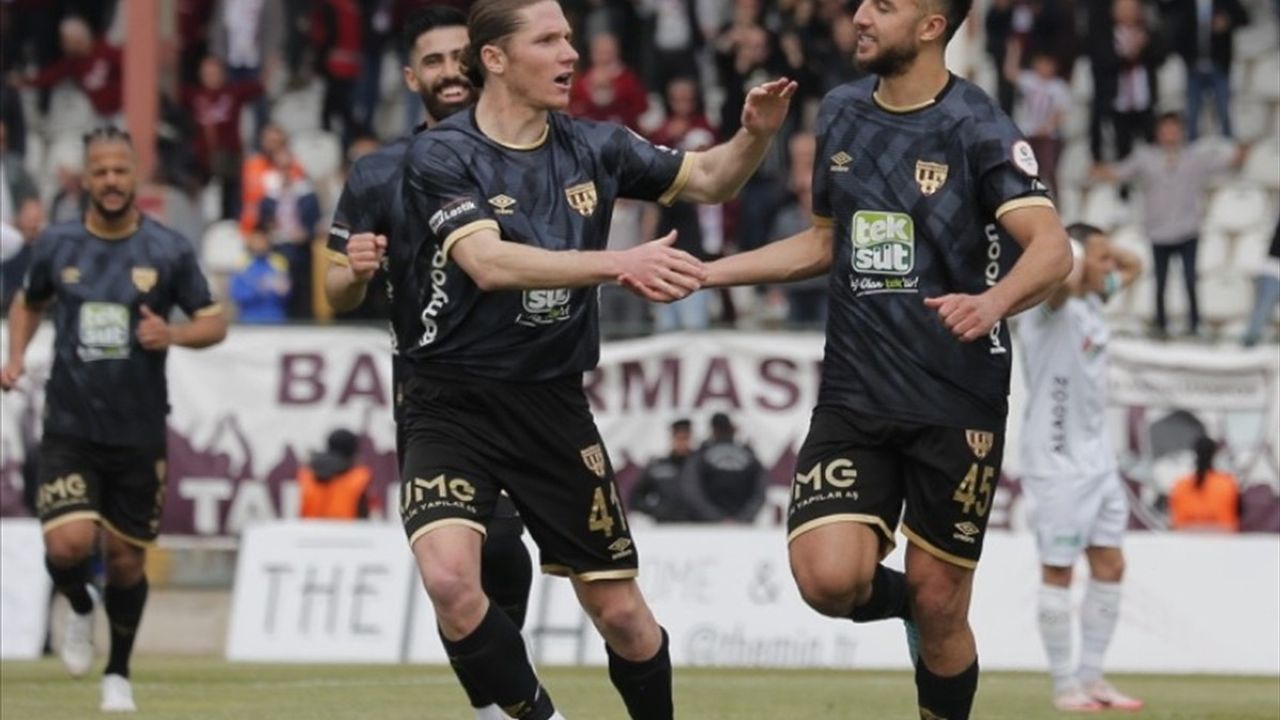 Trendyol 1. Lig'de Teksüt Bandırmaspor ve Alagöz Holding Iğdır FK Beraberlik Elde Etti