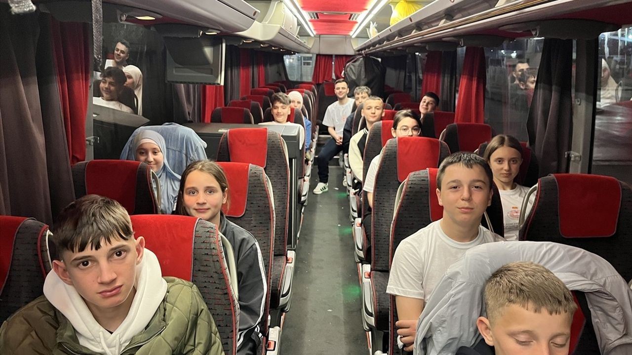 TRT 47. Uluslararası 23 Nisan Çocuk Şenliği'ne Katılım Başladı