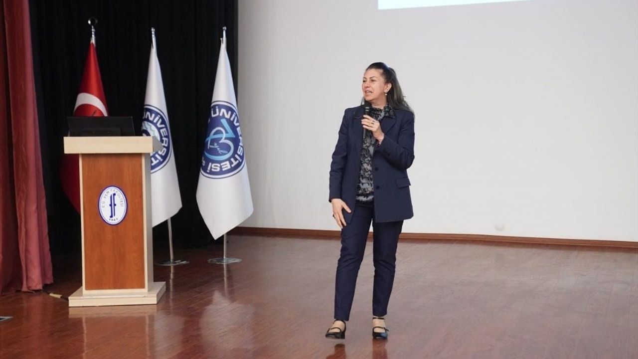 TÜBİTAK MAM Başkanı Prof. Dr. Burcu Özsoy, İklim Değişikliğinin Kutup Bölgelerine Etkilerini Değerlendirdi