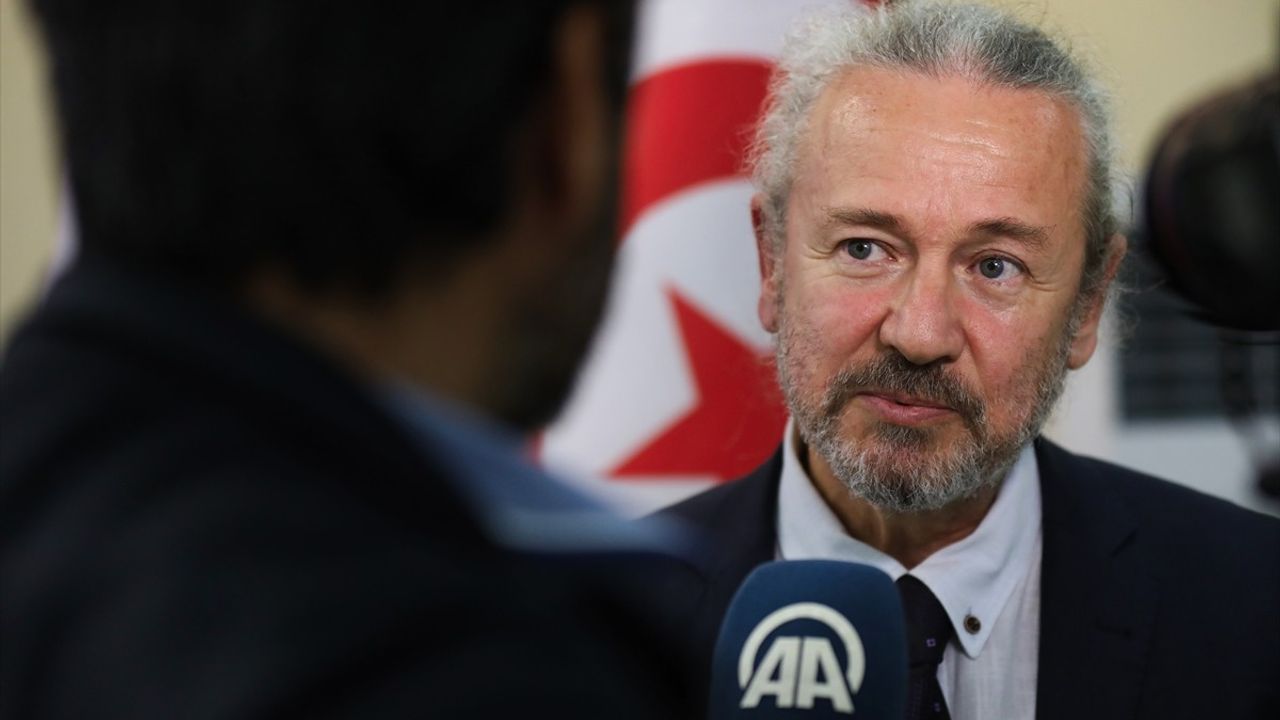 Tunus'ta 'Türk Edebiyatının Evrensel Yolculuğu' Konferansı Düzenlendi