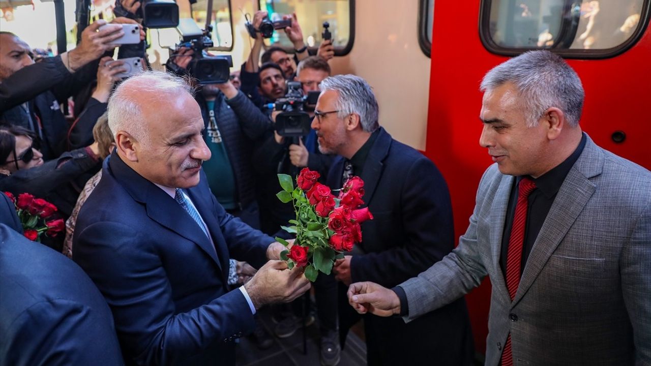 Turistik Diyarbakır Ekspresi Yeni Sezon İlk Seferine Çıktı
