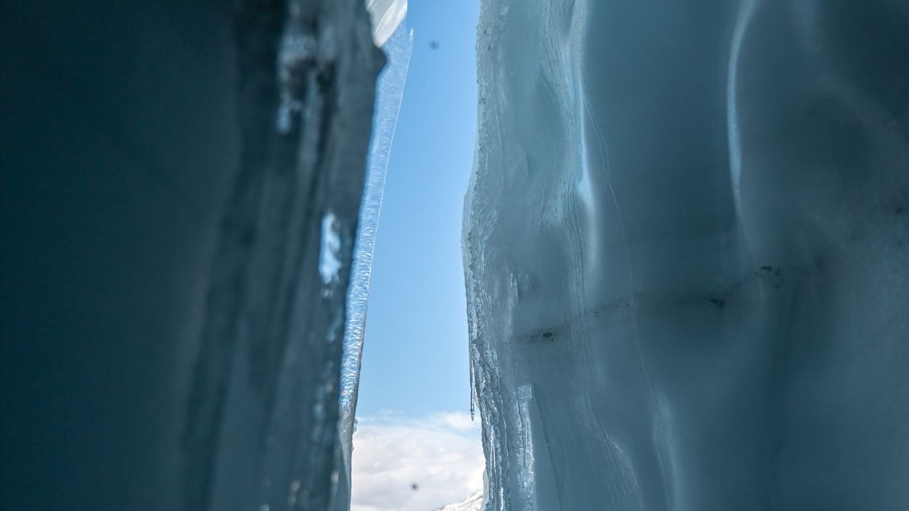 Türk Fotoğrafçı Hasan Akbaş, Matanuska Buzulu'nu Görüntüledi