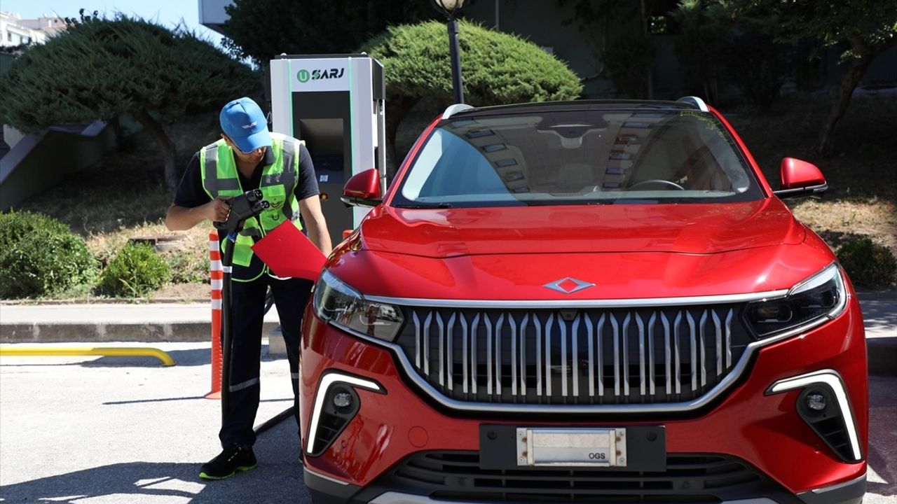 Türkiye'de Elektrikli Araç Şarj İstasyonu Sayısı 11 Bini Aştı