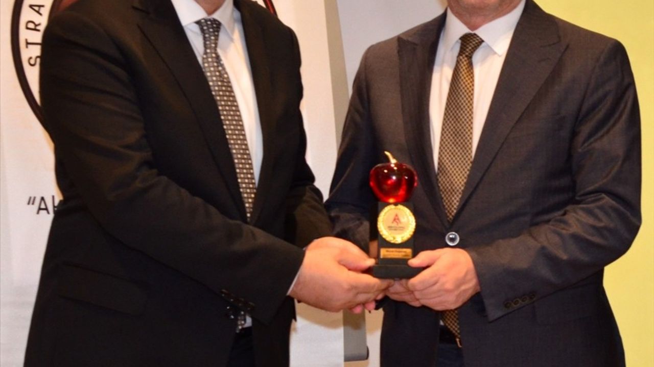 Türkiye ve BAE Ekonomik İşbirliği Toplantısı Dubai'de Gerçekleşti