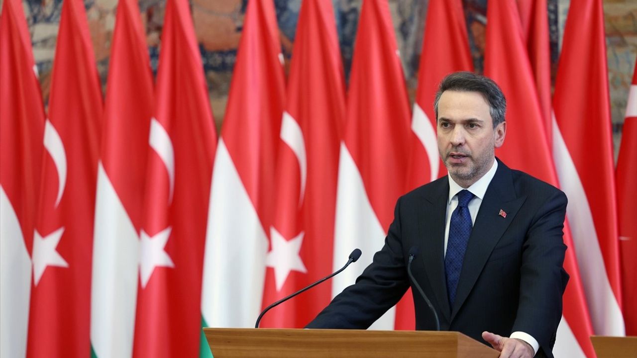 Türkiye ve Macaristan Arasında İmtiyaz Anlaşması İmzalandı