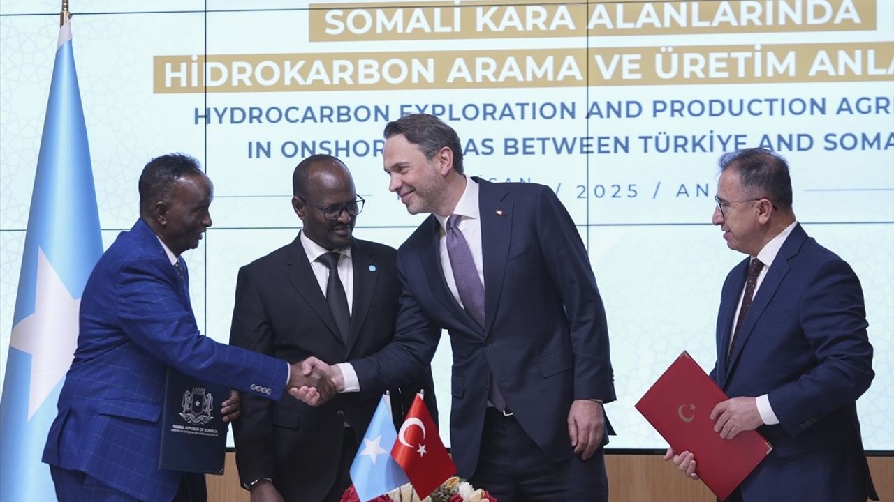 Türkiye ve Somali Petrol ve Gaz Arama Anlaşması İmzaladı