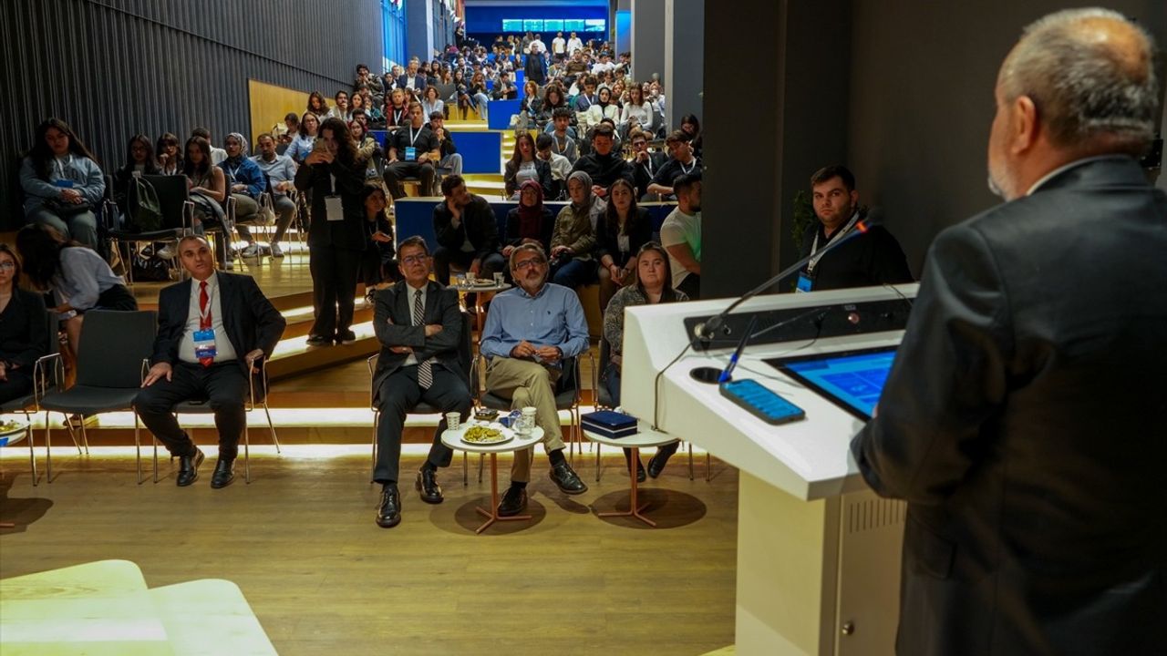 TÜRKSAT, Uçaklarda Uydu Bağlantılı İnternet Hizmetini 2023 Yılında Başlatacak