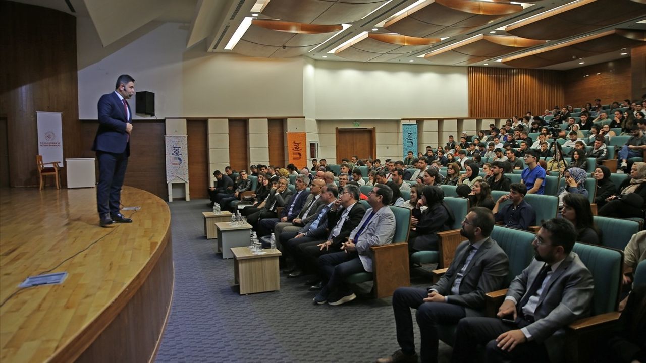 Ulaştırma ve Altyapı Bakan Yardımcısı Boyraz, Muğla'daki UFEST Gençlik Festivaline Katıldı