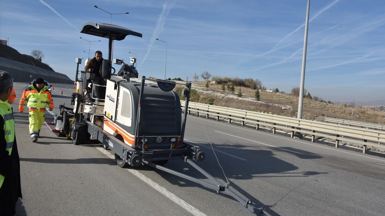 Ulaştırma ve Altyapı Bakanı Uraloğlu'ndan Trafik Güvenliği Açıklaması