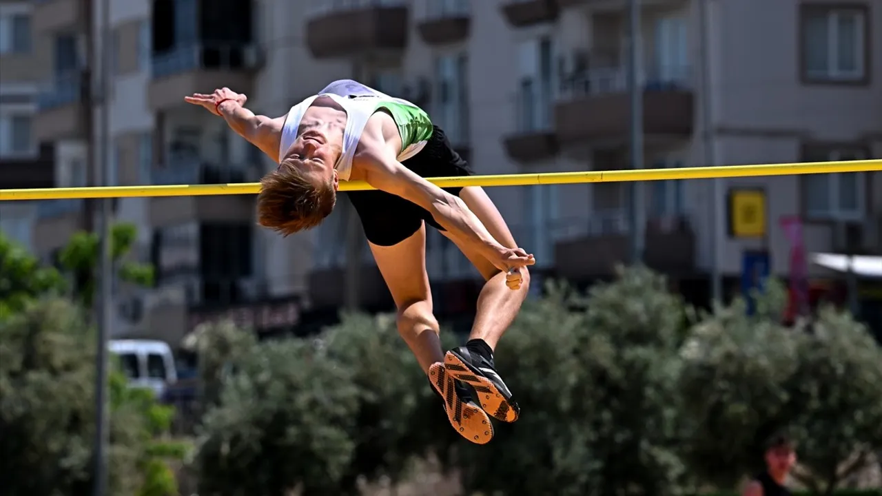 Uluslararası Antalya Kupası Atletizm Yarışları Başladı
