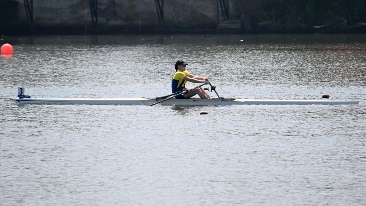 Uluslararası Meriç Kürek Yarışları'nda İlk Gün Müsabakaları Tamamlandı