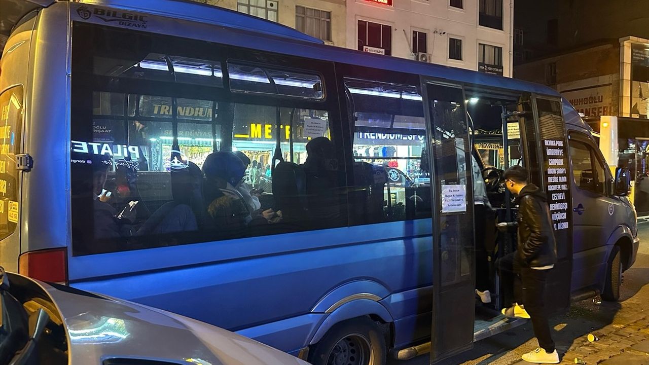 Ümraniye'deki Minibüsçülerden Filistin'e Bağış