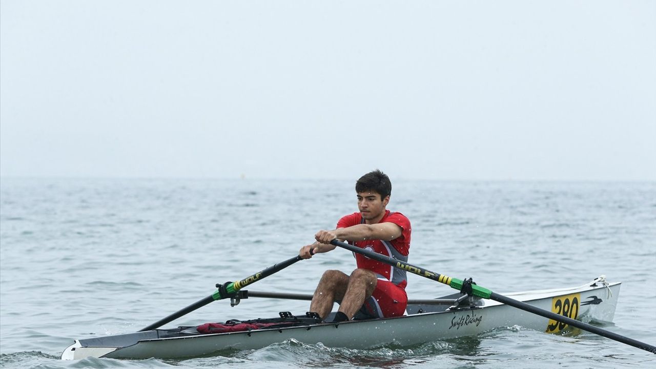 Uzun Mesafe Deniz Küreği Türkiye Şampiyonası Bursa'da Başladı