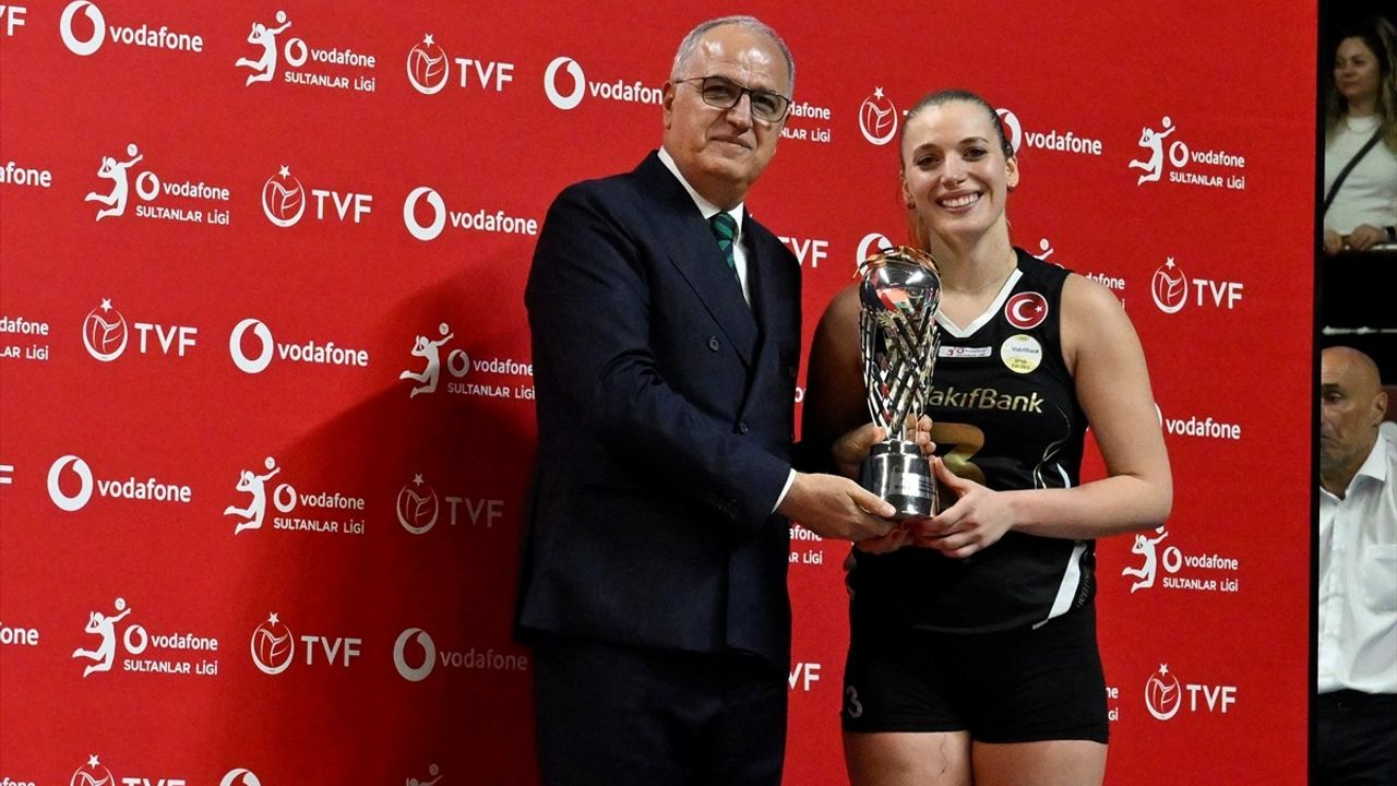 VakıfBank, Vodafone Sultanlar Ligi'nde 14. Şampiyonluğunu Kazandı