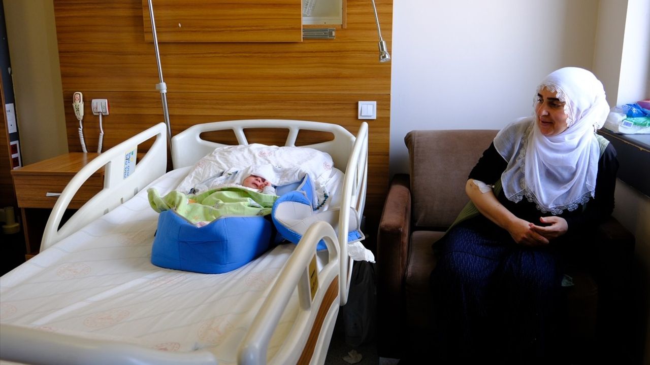 Van'da Erken Müdahale ile Hamile Kadın ve Bebeği Kurtarıldı
